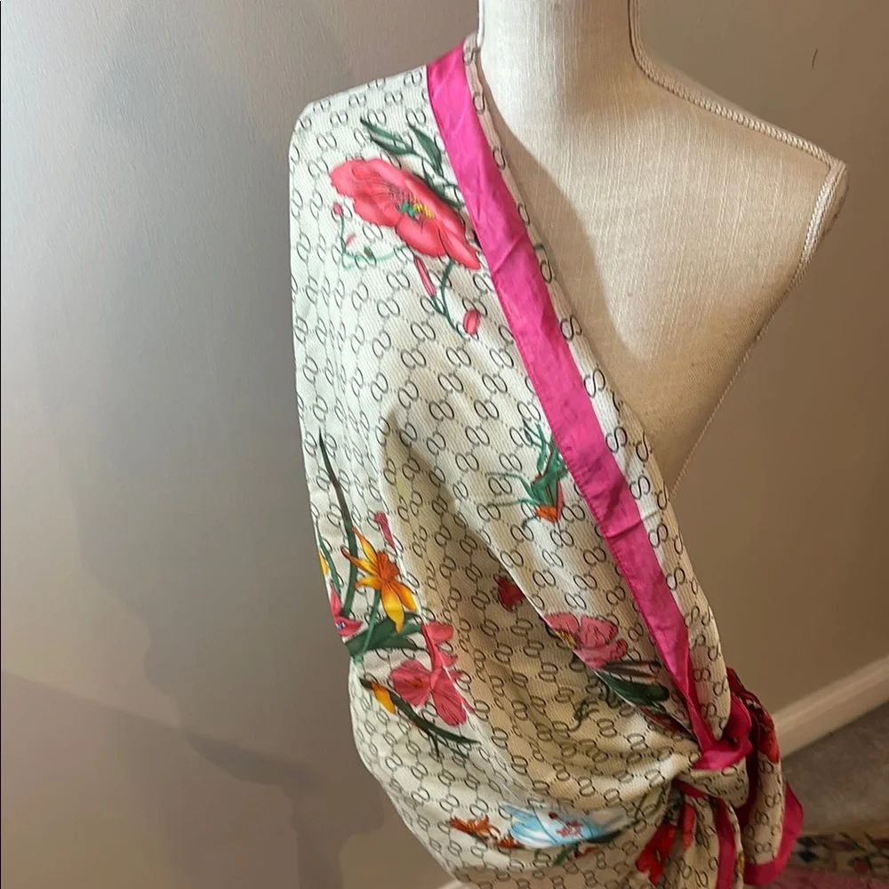 Pink and Cream‎ Floral Wrap with Botanical Motifs